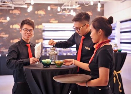 shrm-singapore-nha-hang